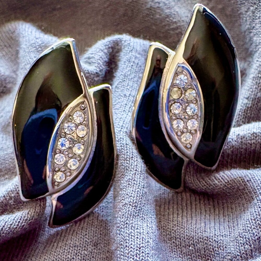 Vintage MONET B&W Enamel & Crystals Earrings, Clip